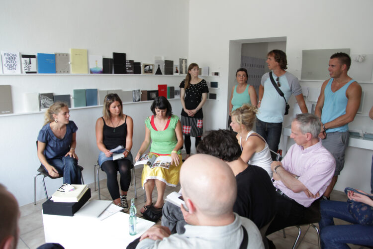 Helena Schätzle, Lilly Nikolic and Eva Maria Kroder at kijk:papers 2011