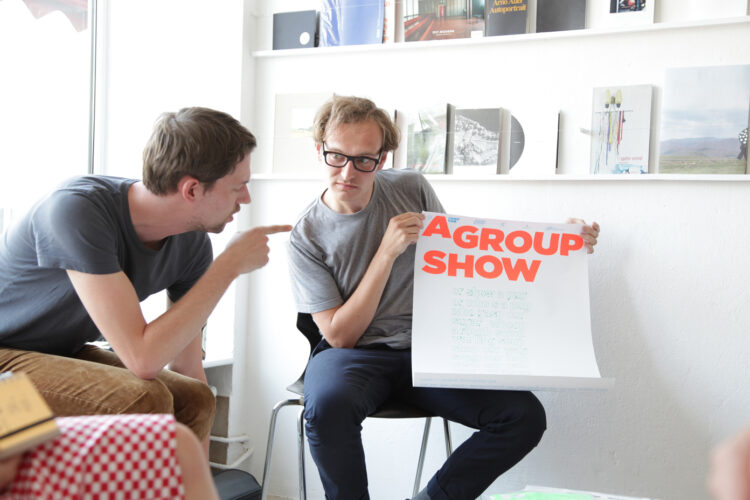 Maarten Dings and Joachim Naudts (re: collective) at kijk:papers 2011