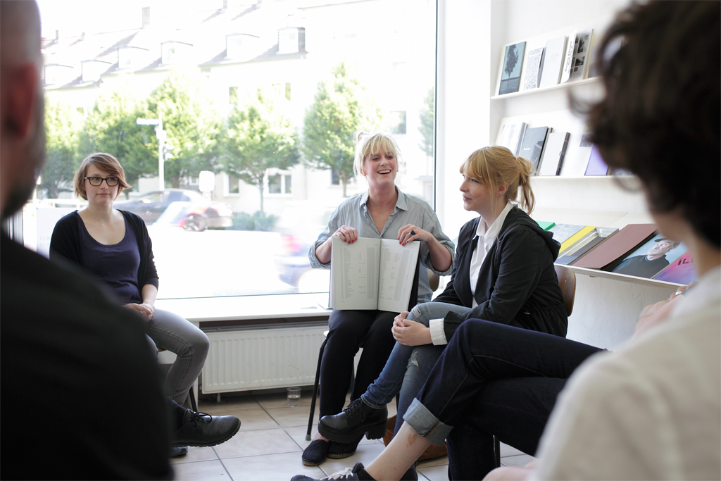 Sabine Niggemann, Hanna Zänker, Natalie Richter at kijk:papers 2015