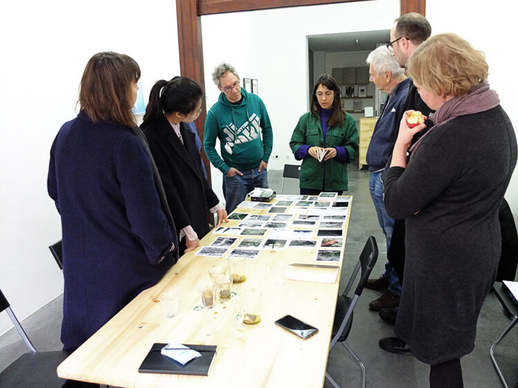 workshop on publishing: From idea to publication, session 2, Tique | art space, Antwerp / Belgium